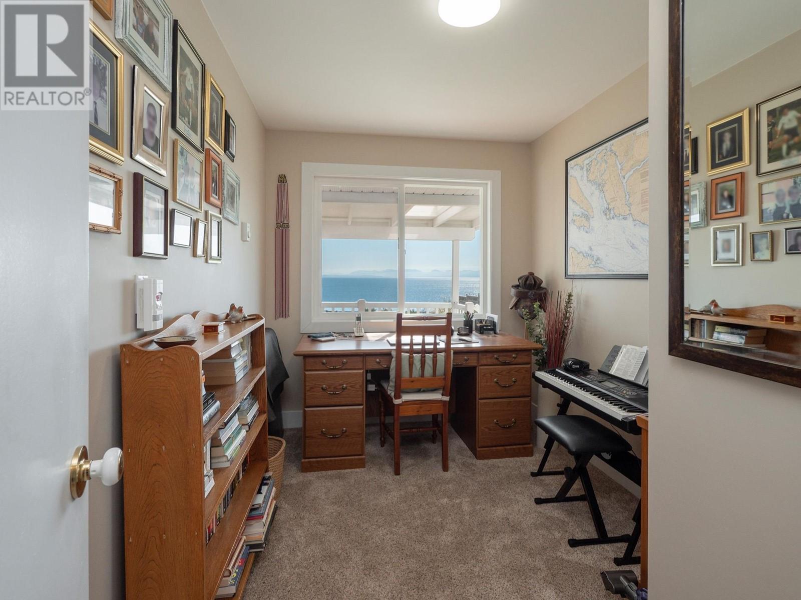7607 EUREKA PLACE, Halfmoon Bay real estate listing R2976342