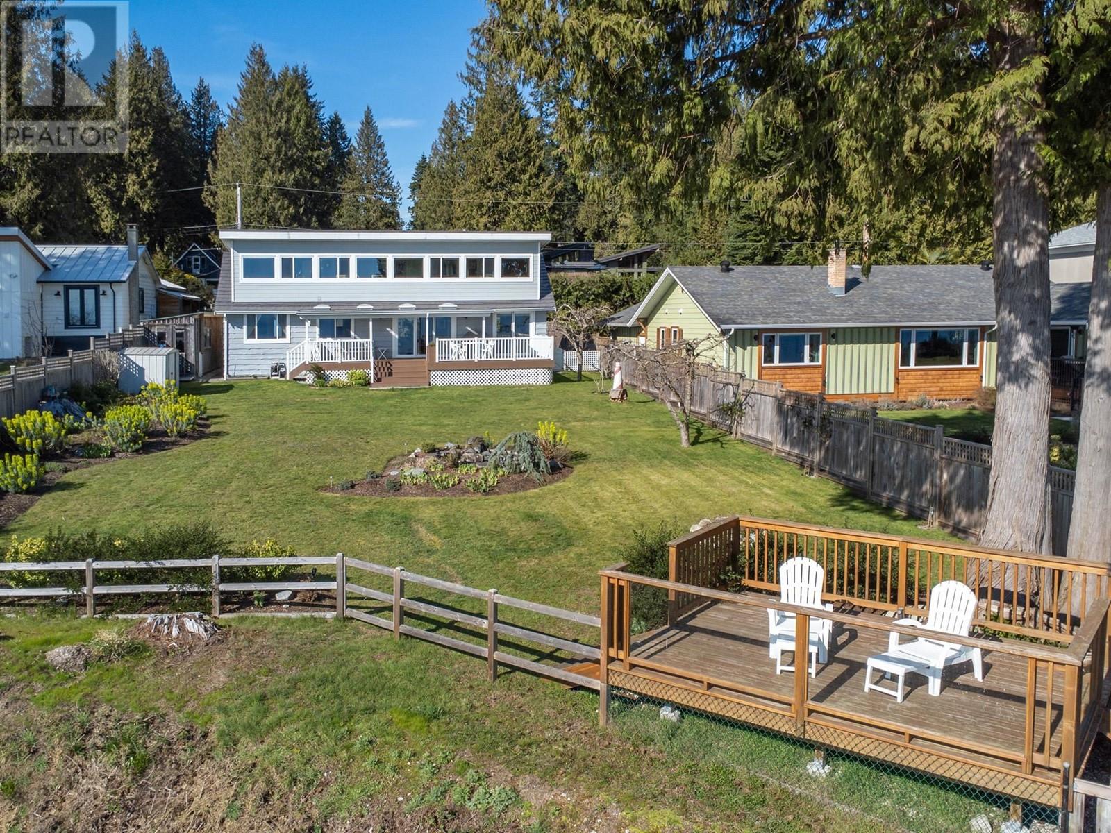 7607 EUREKA PLACE, Halfmoon Bay real estate listing R2976342
