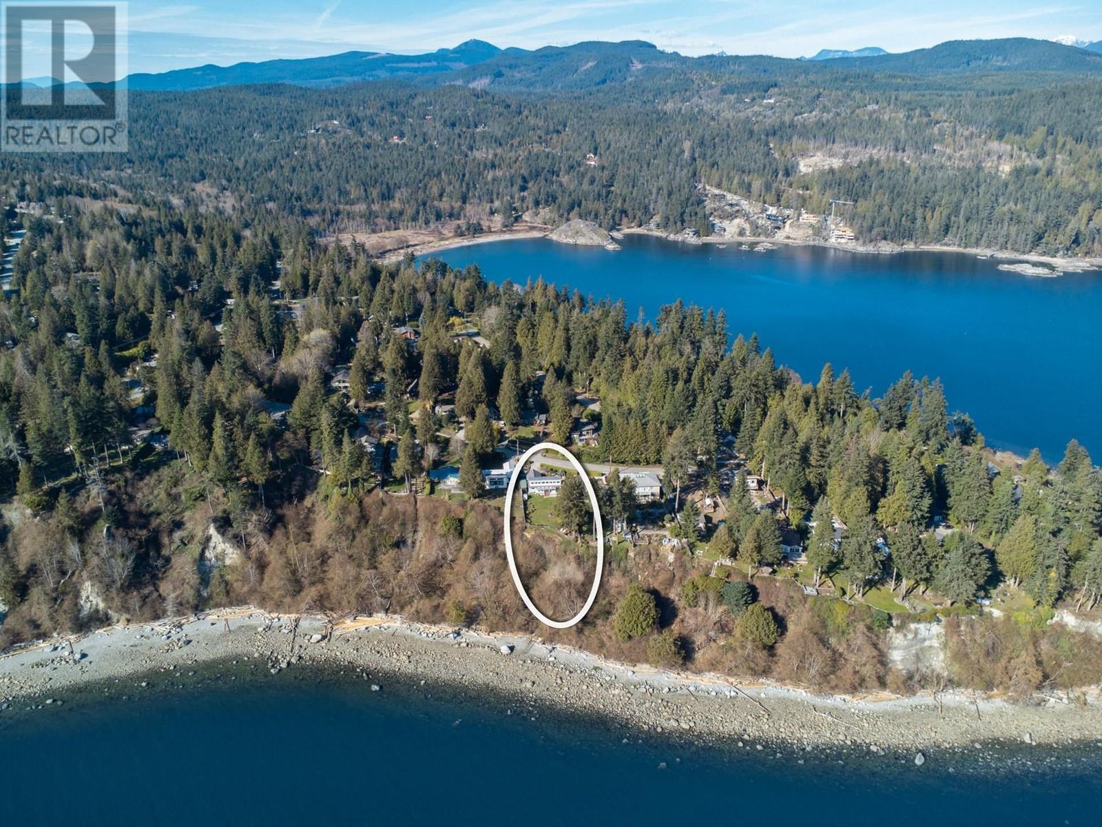 7607 EUREKA PLACE, Halfmoon Bay real estate listing R2976342