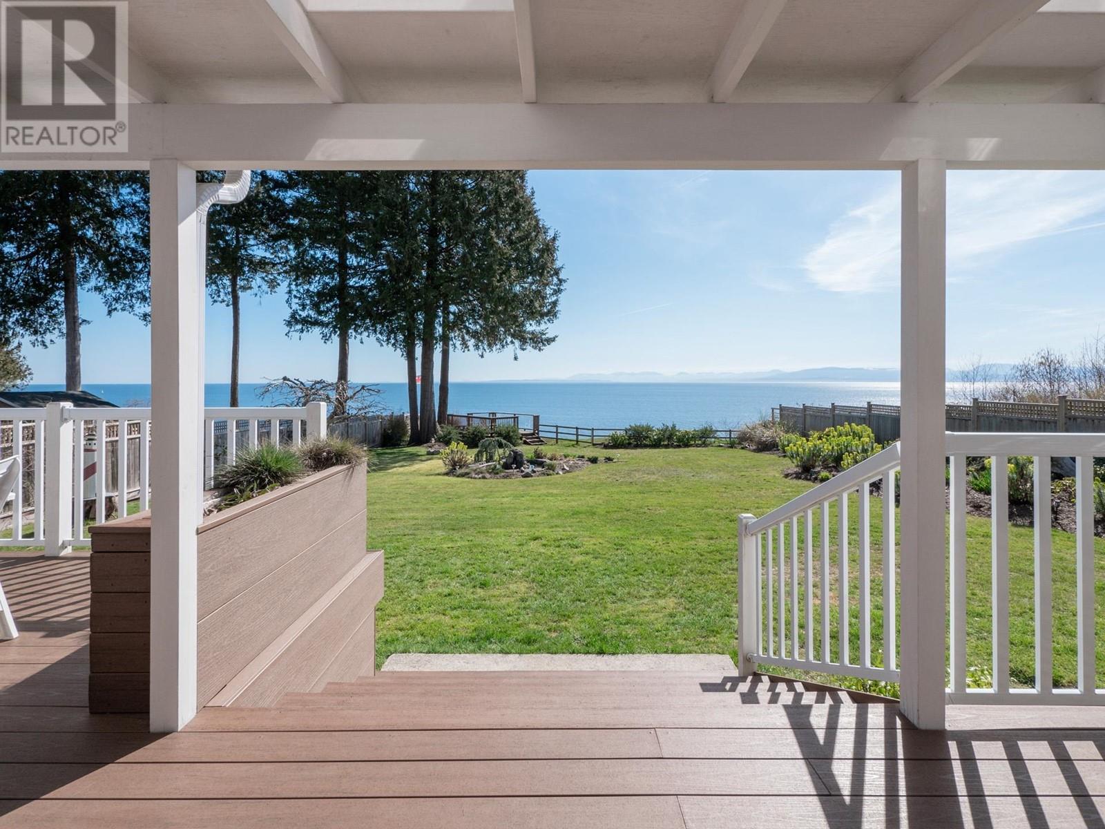 7607 EUREKA PLACE, Halfmoon Bay real estate listing R2976342