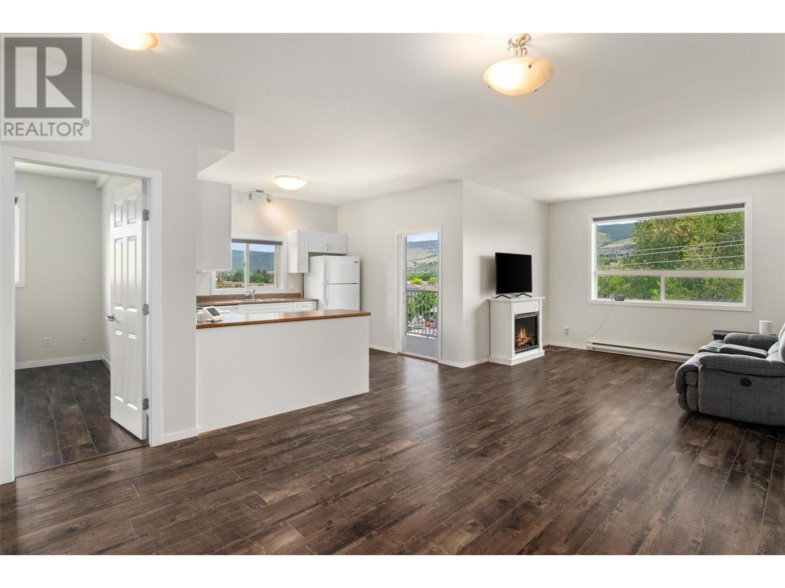 #413 778 Rutland Road N - 3
