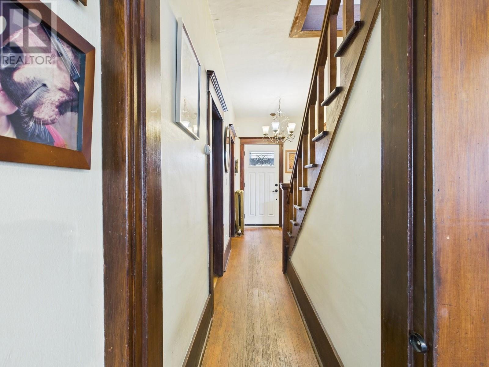 555 School Avenue, Oliver