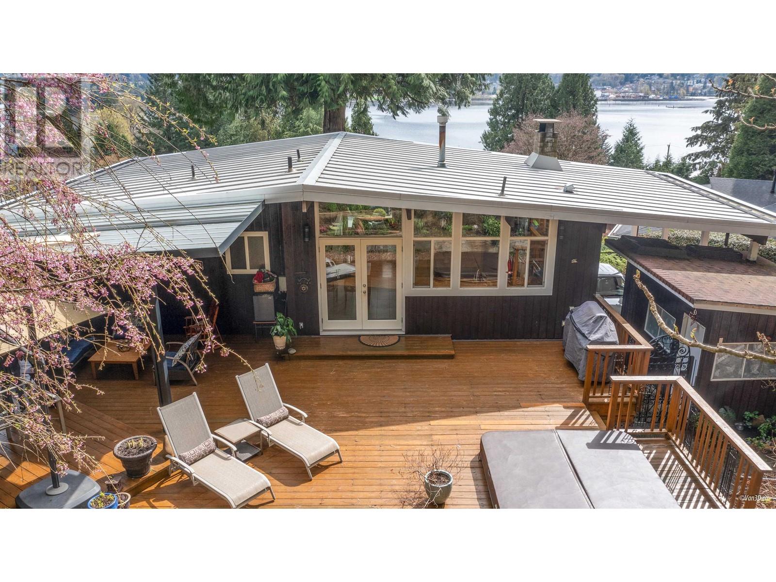 663 FORESTHILL PLACE, Port Moody real estate listing R2990015
