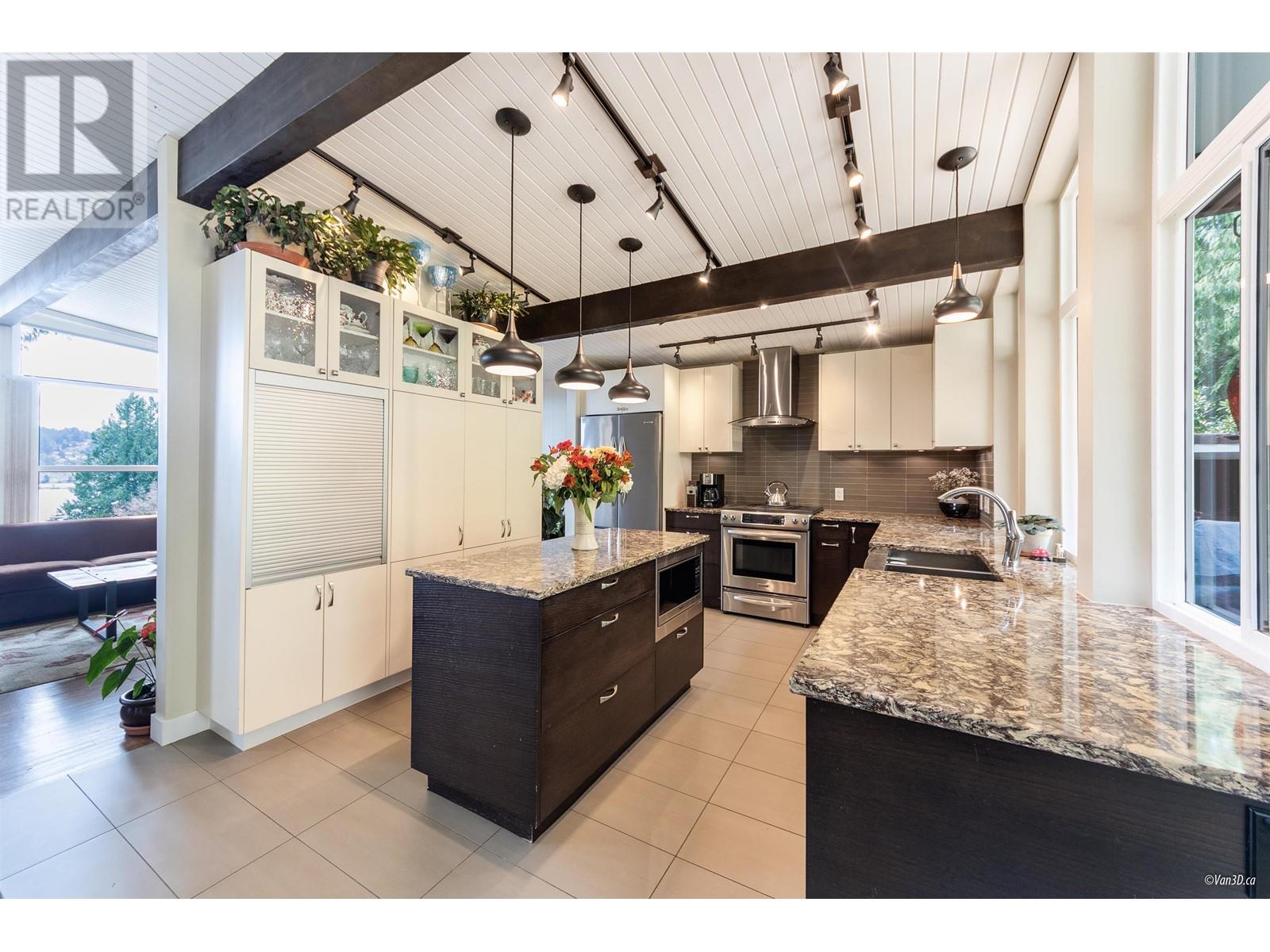 663 FORESTHILL PLACE, Port Moody real estate listing R2990015