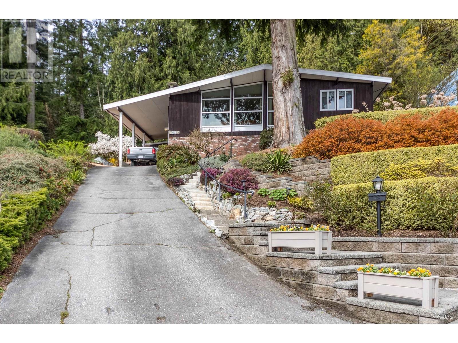 663 FORESTHILL PLACE, Port Moody real estate listing R2990015
