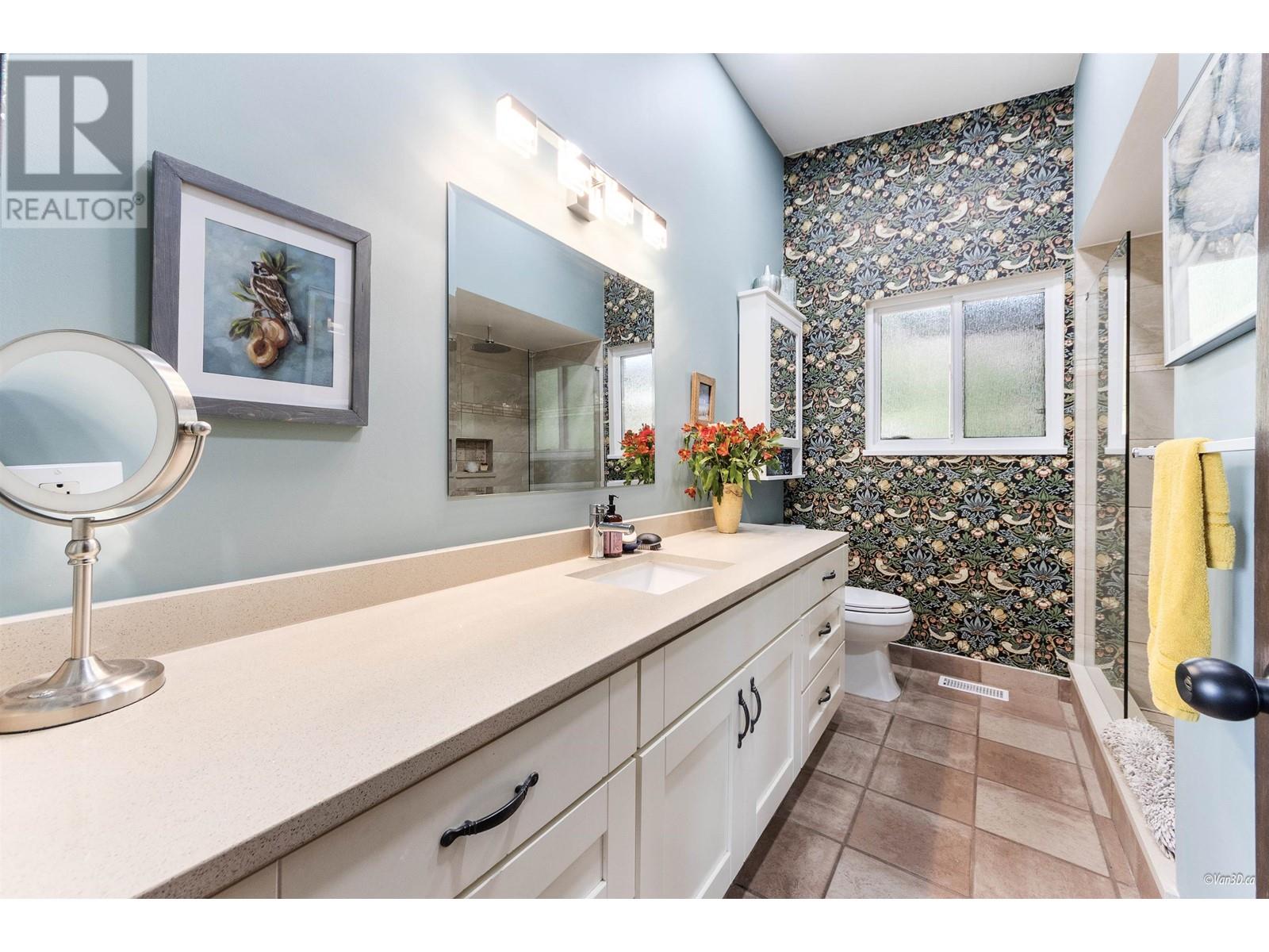663 FORESTHILL PLACE, Port Moody real estate listing R2990015