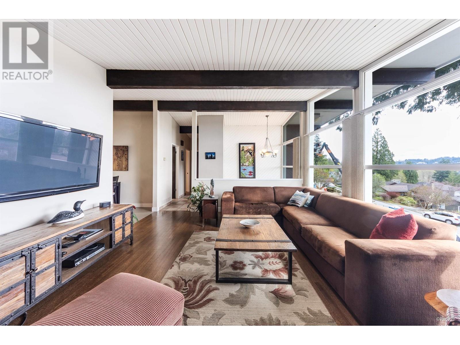 663 FORESTHILL PLACE, Port Moody real estate listing R2990015