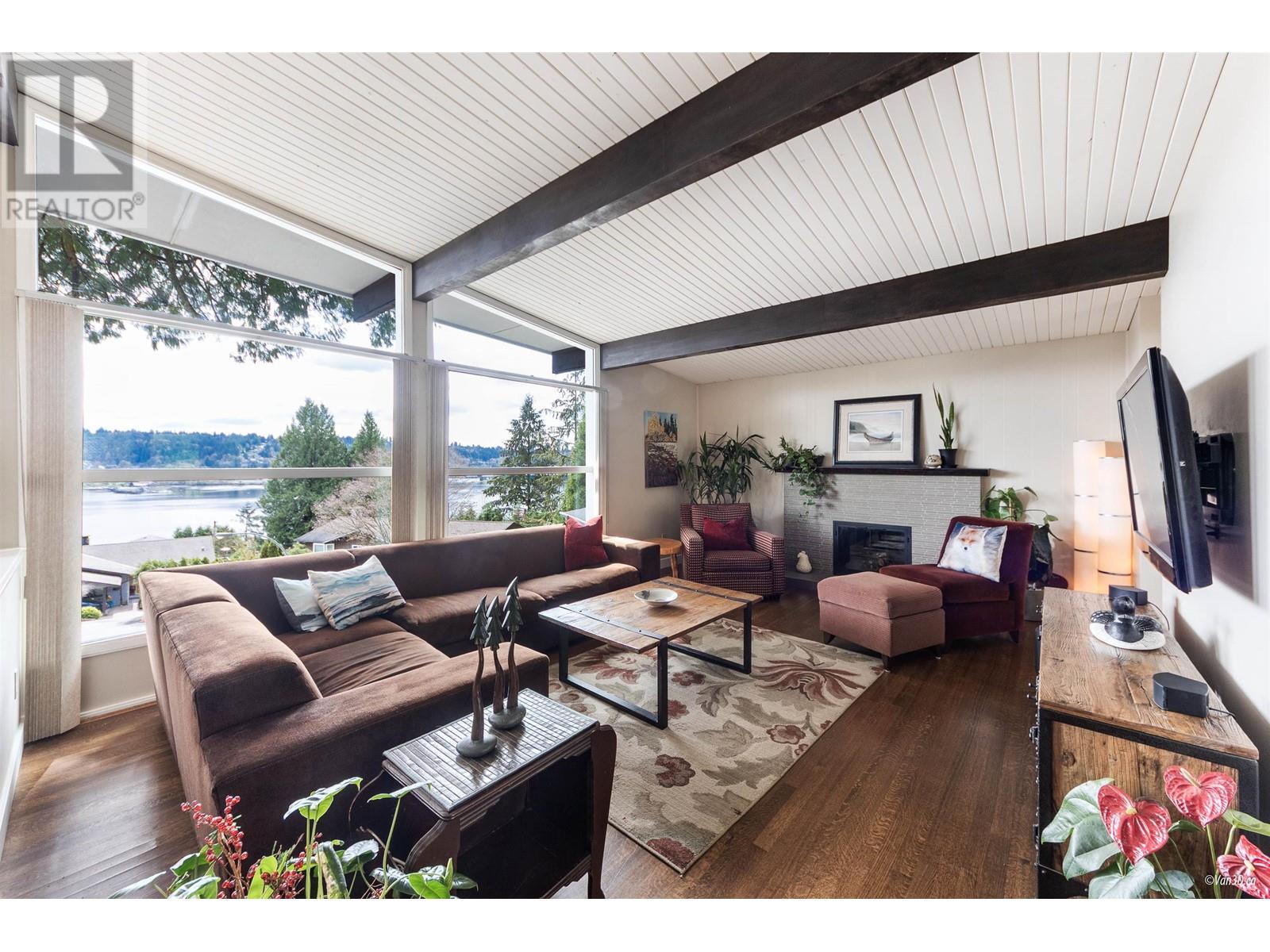 663 FORESTHILL PLACE, Port Moody real estate listing R2990015