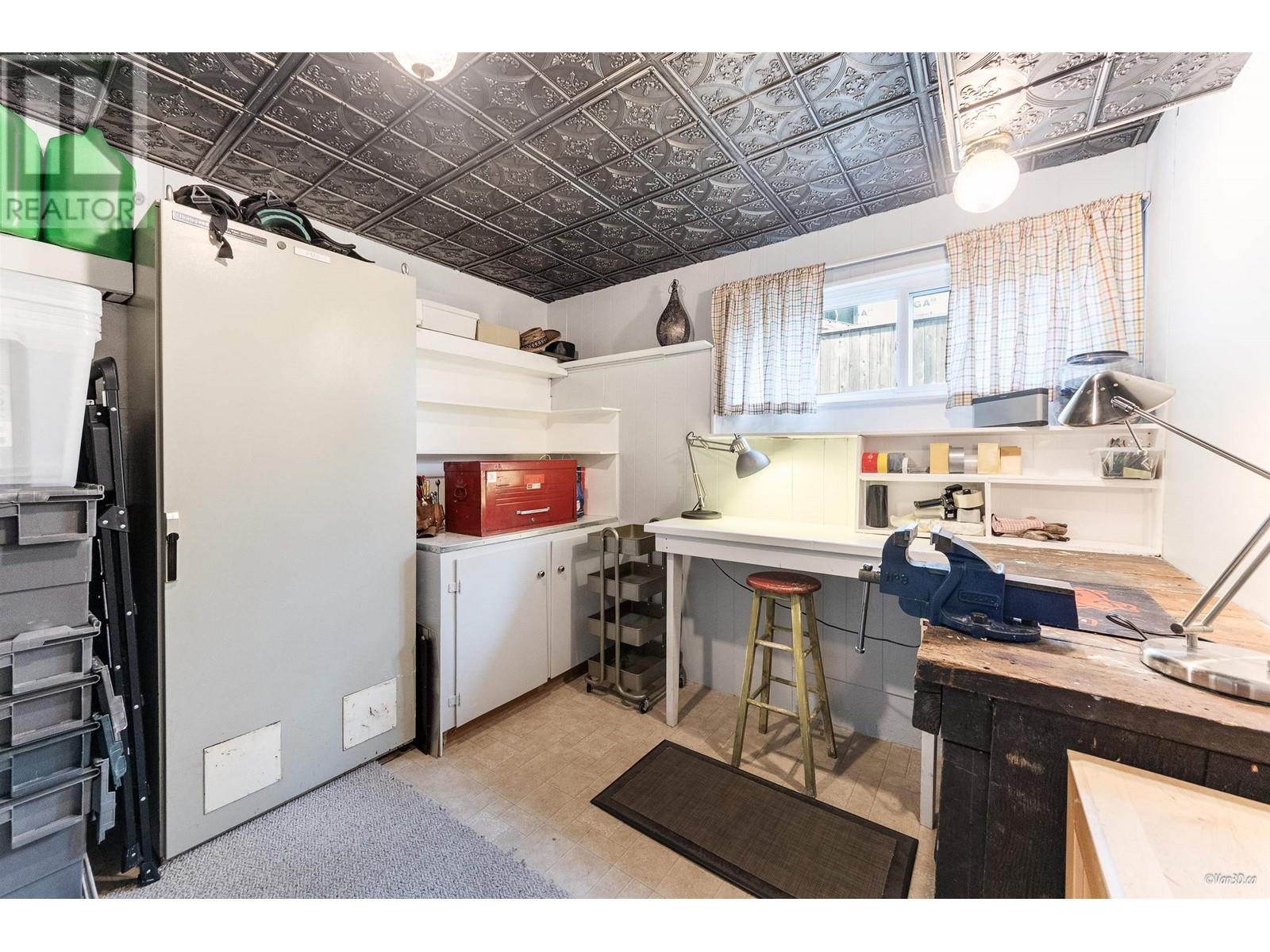 663 FORESTHILL PLACE, Port Moody real estate listing R2990015