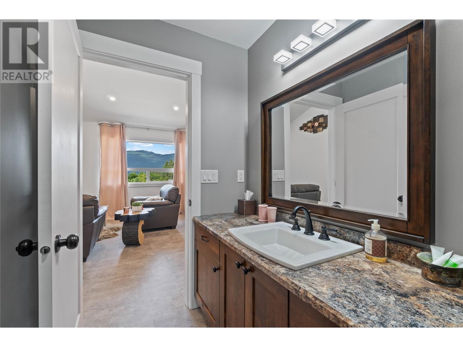 Photo 22 of 2790 30 Avenue Ne, Salmon Arm BC