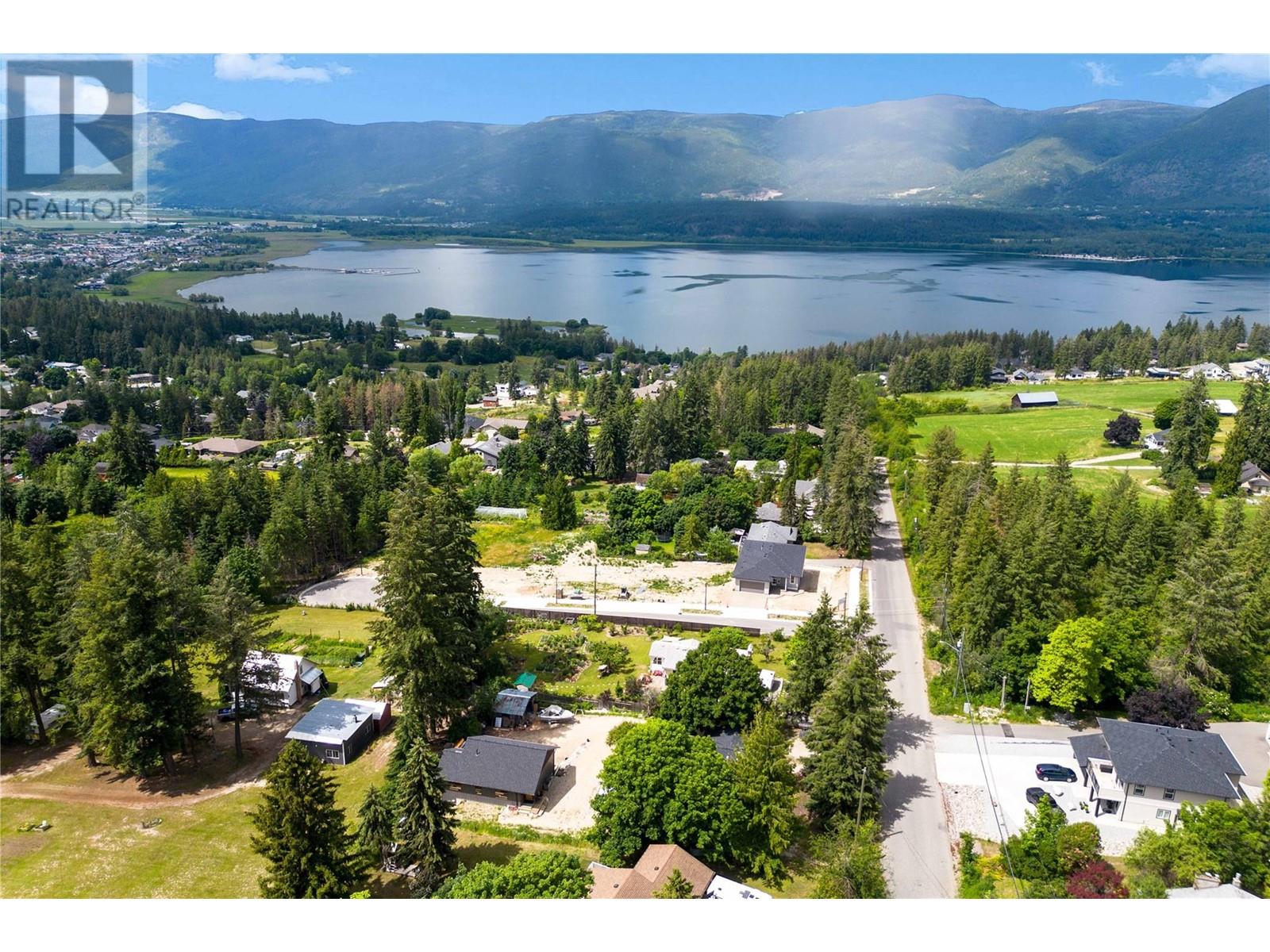Photo 71 of 2790 30 Avenue Ne, Salmon Arm BC