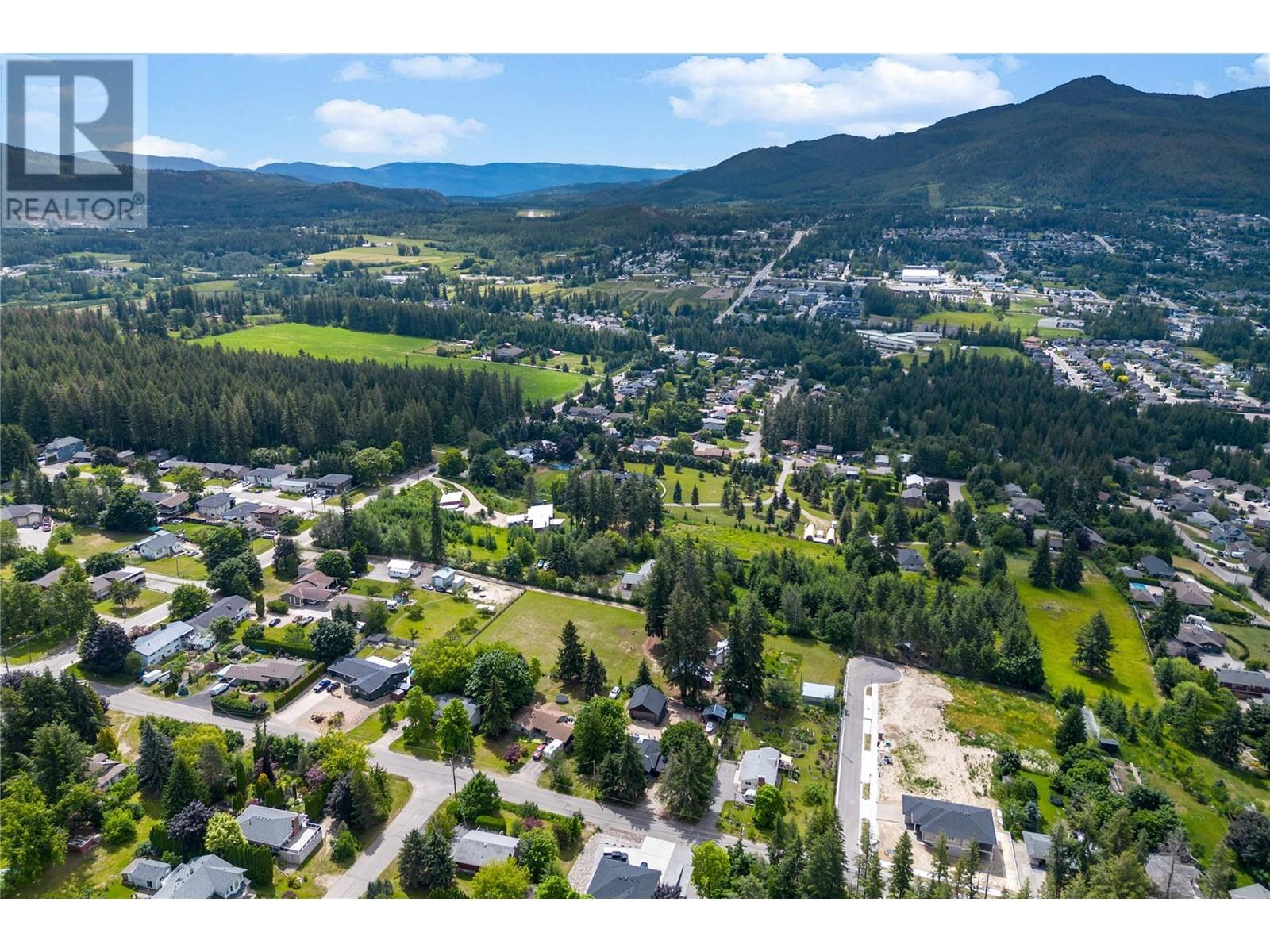 Photo 87 of 2790 30 Avenue Ne, Salmon Arm BC
