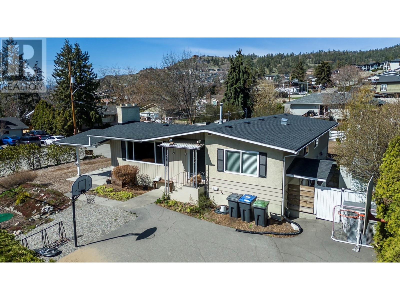  1880 Broadview Avenue, Kelowna