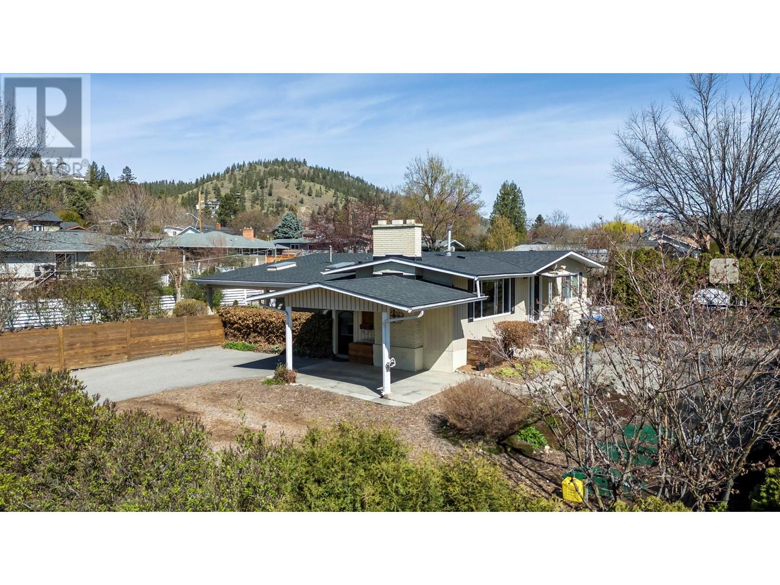  1880 Broadview Avenue, Kelowna