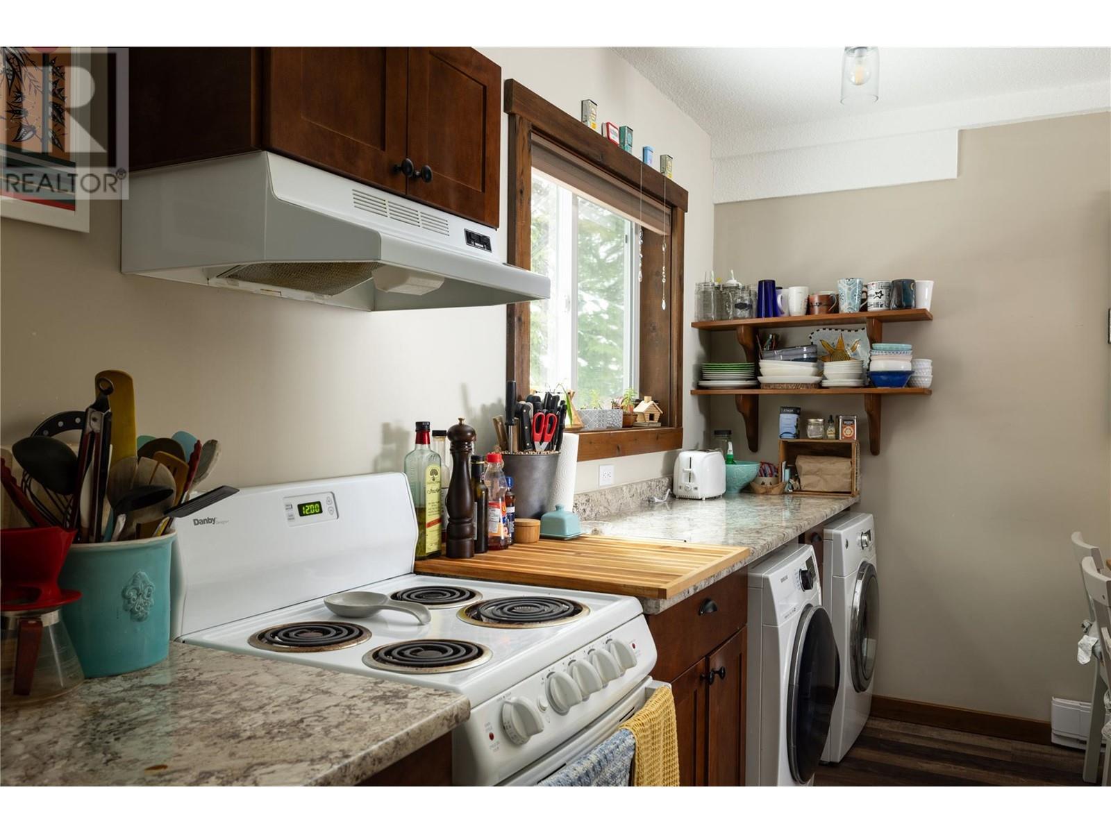 9870 Pinnacles Road, Silver Star