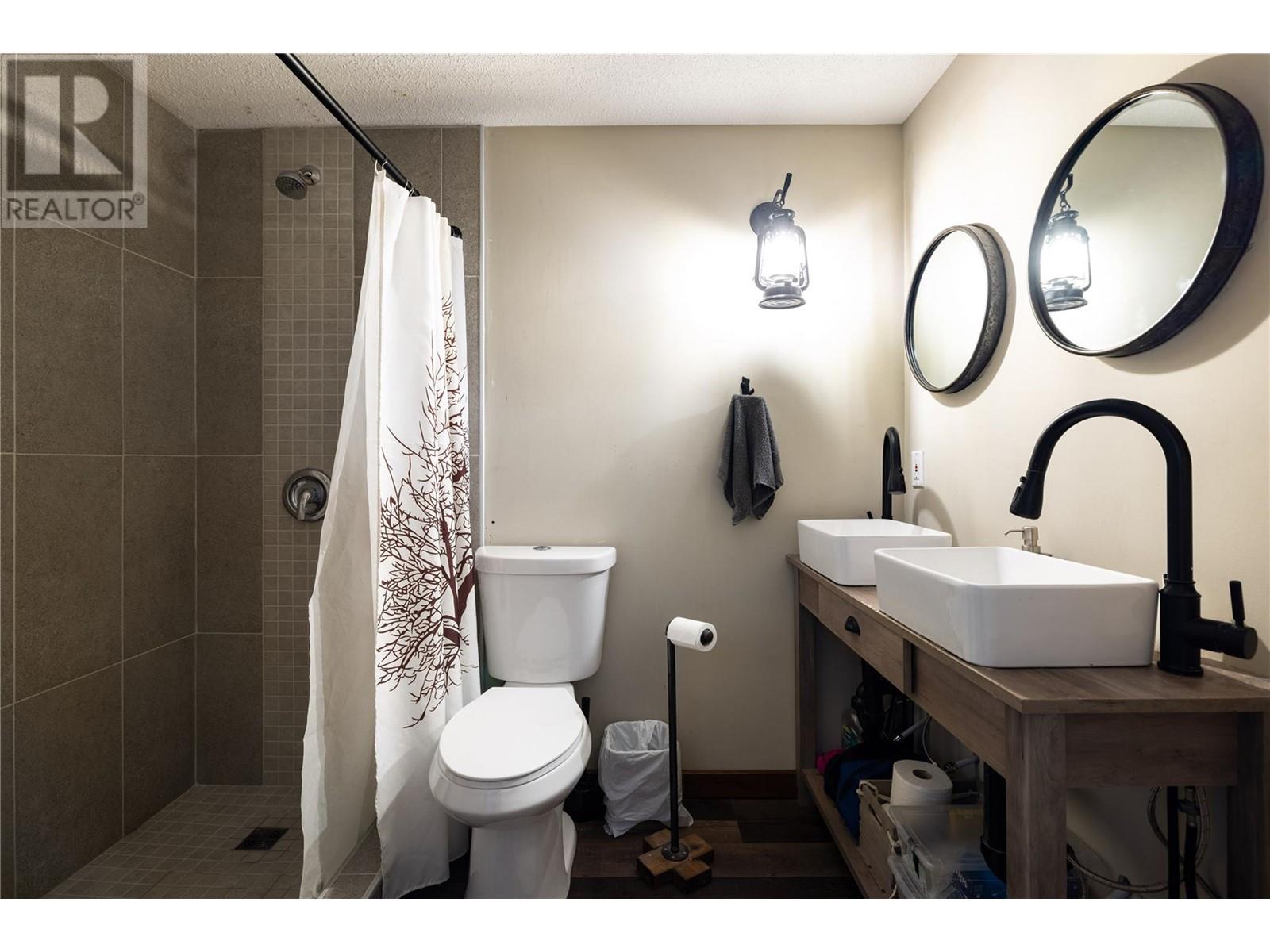 9870 Pinnacles Road, Silver Star