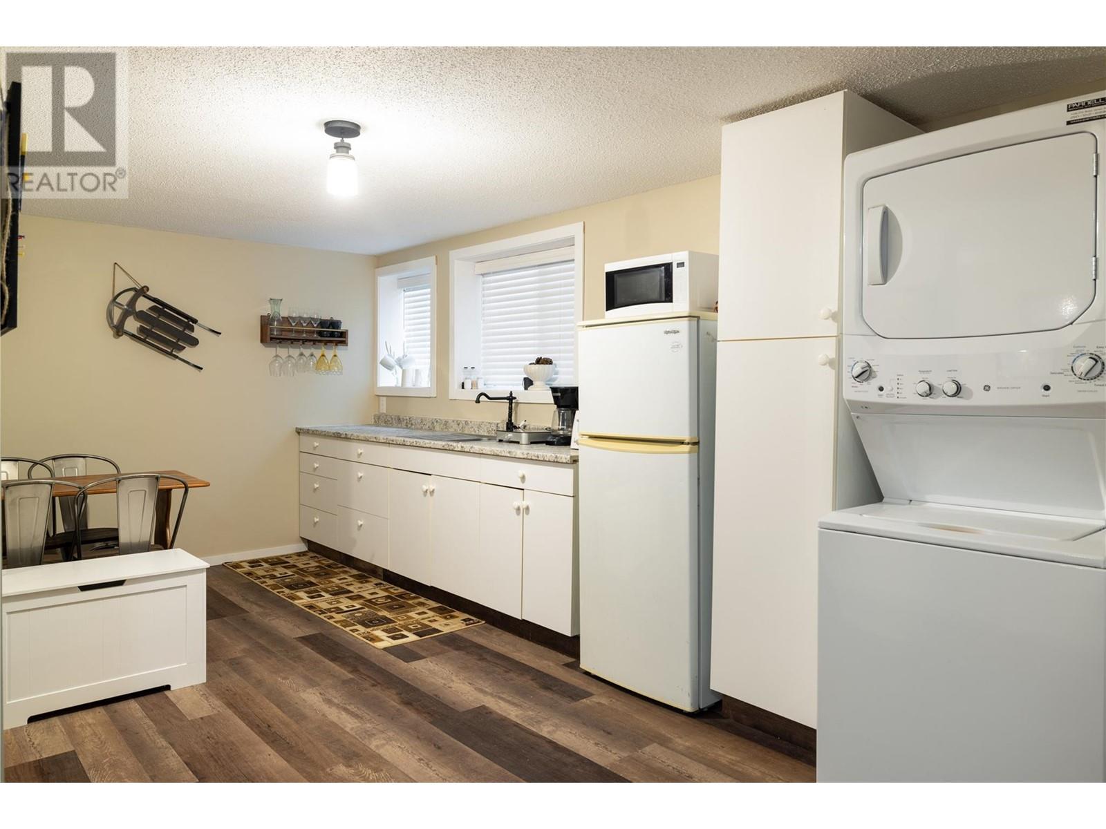 9870 Pinnacles Road, Silver Star