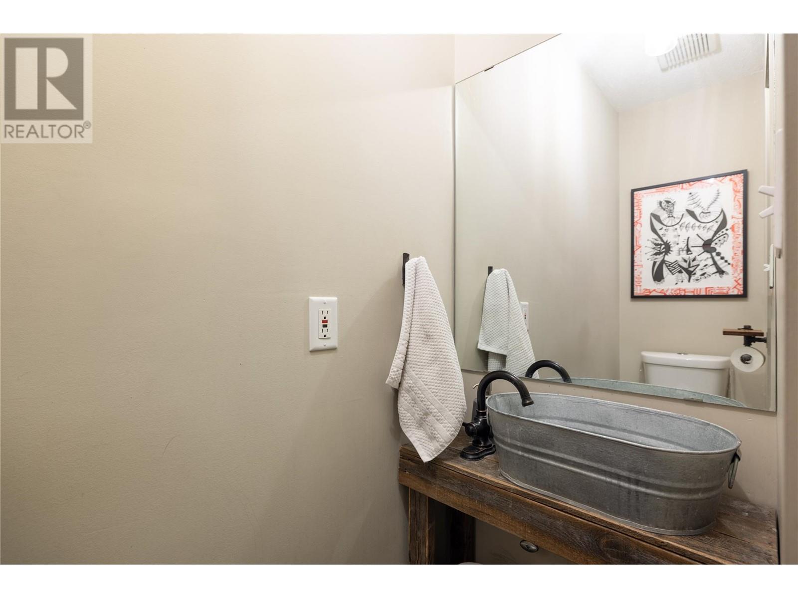 9870 Pinnacles Road, Silver Star