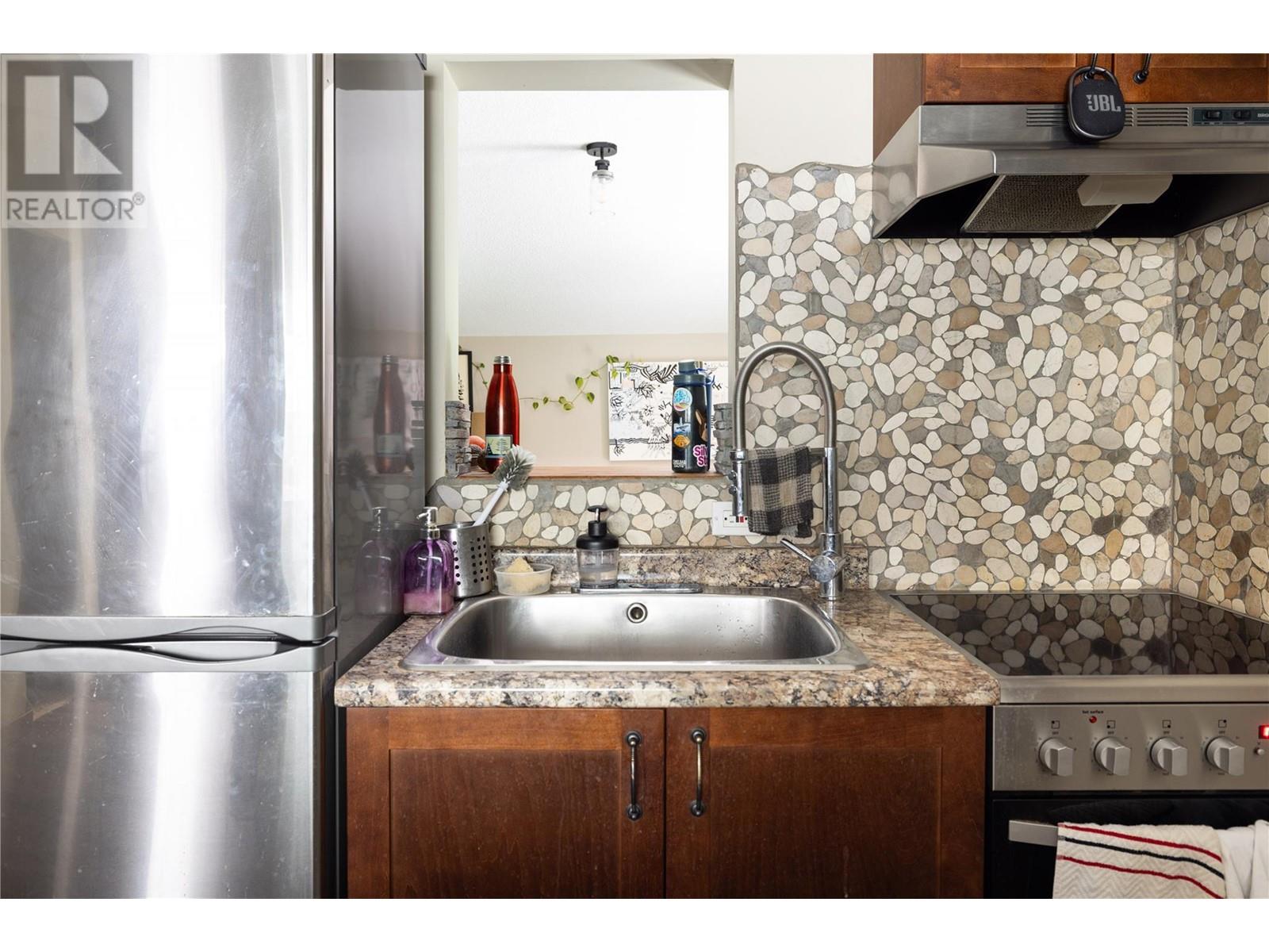 9870 Pinnacles Road, Silver Star