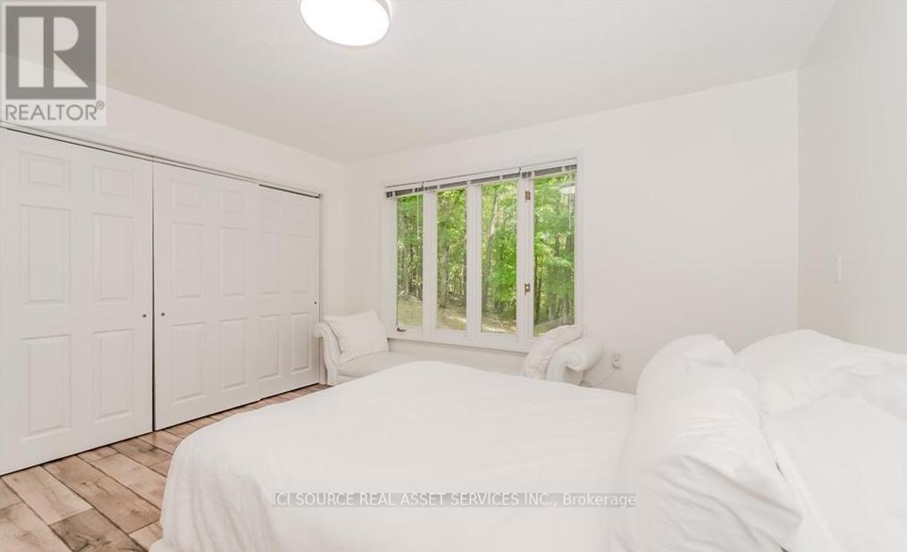 Photo 8 of 9 Indian Crescent, Muskoka Lakes ON