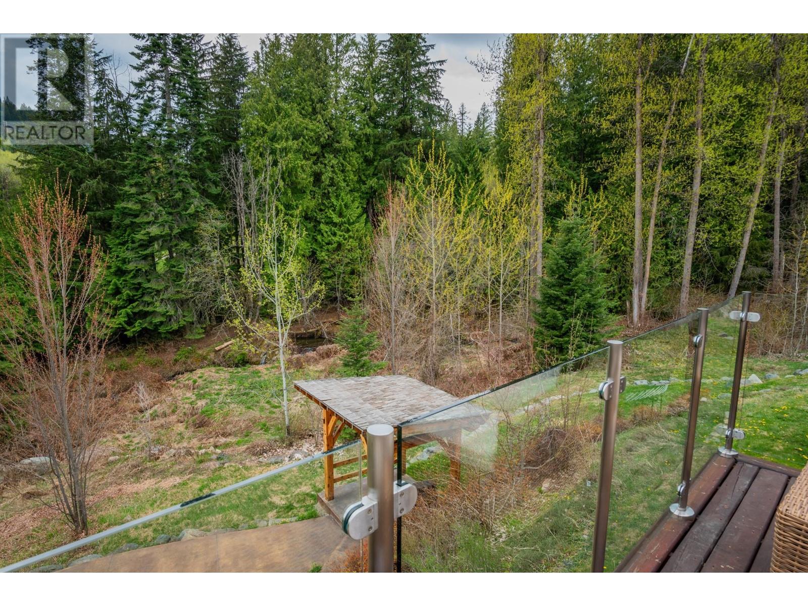 817 WHITE TAIL Drive, Rossland