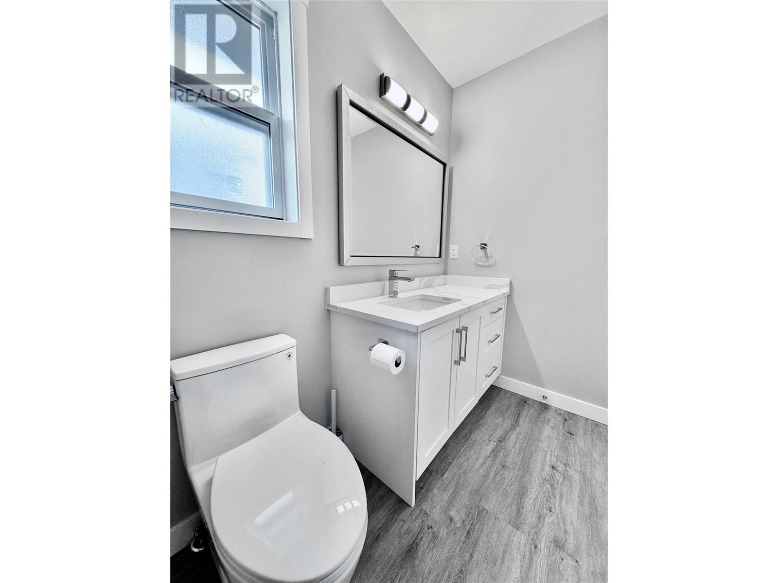 5830 OKANAGAN Street Unit# 102, Oliver