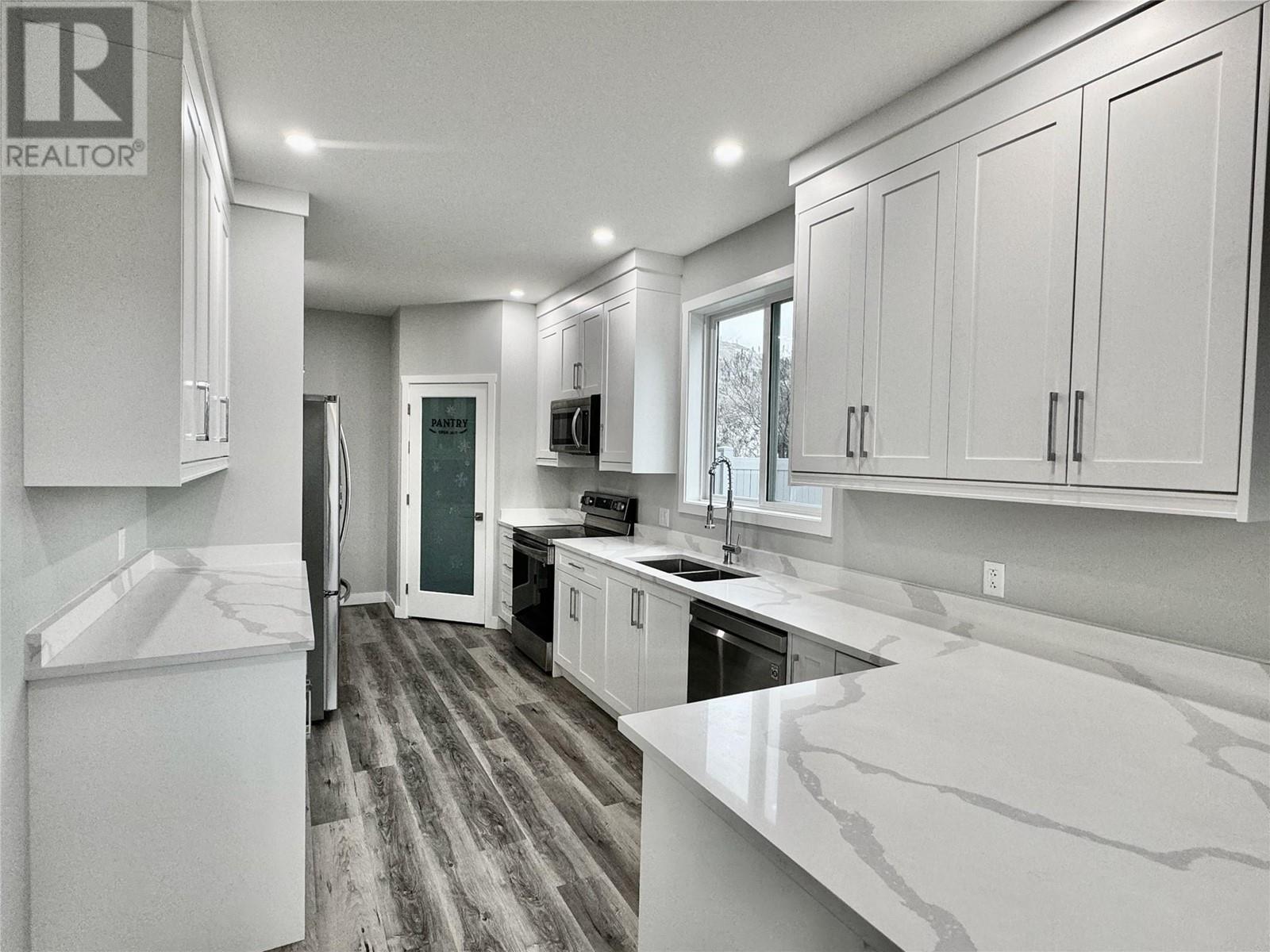 5830 OKANAGAN Street Unit# 102, Oliver