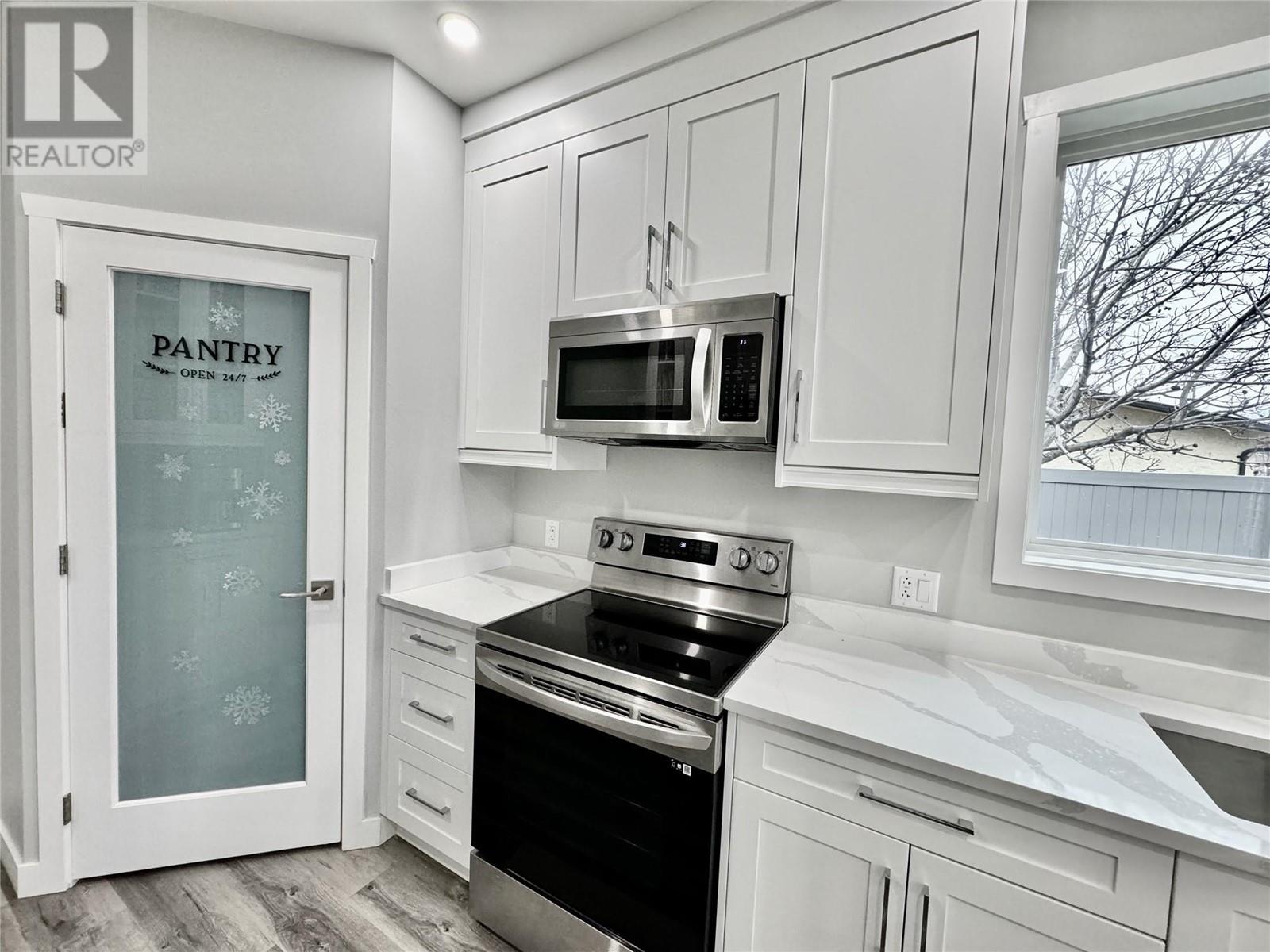 5830 OKANAGAN Street Unit# 102, Oliver