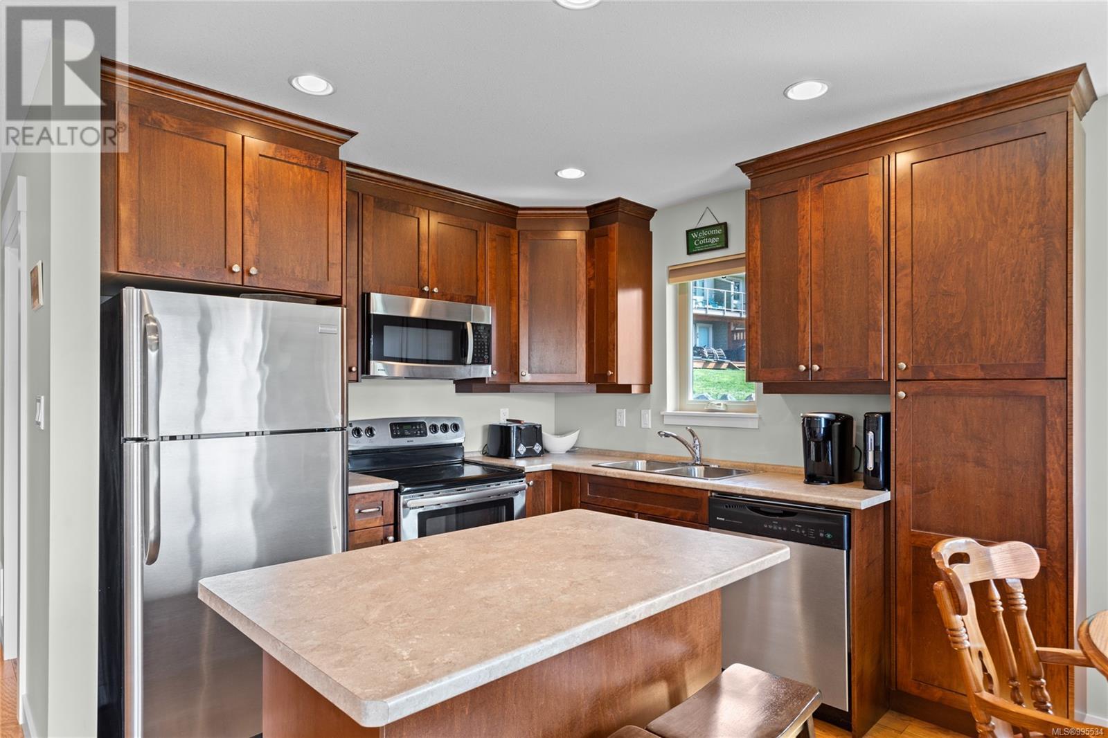 4 9624 Lakeshore Rd, Port Alberni