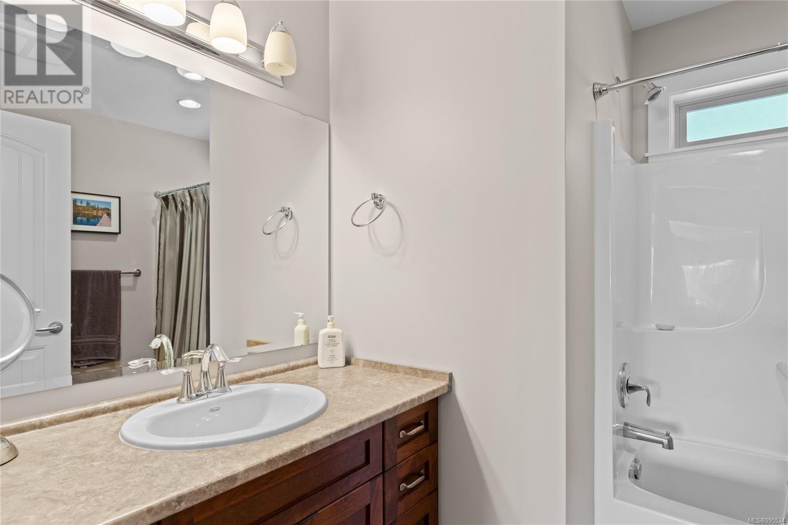 4 9624 Lakeshore Rd, Port Alberni