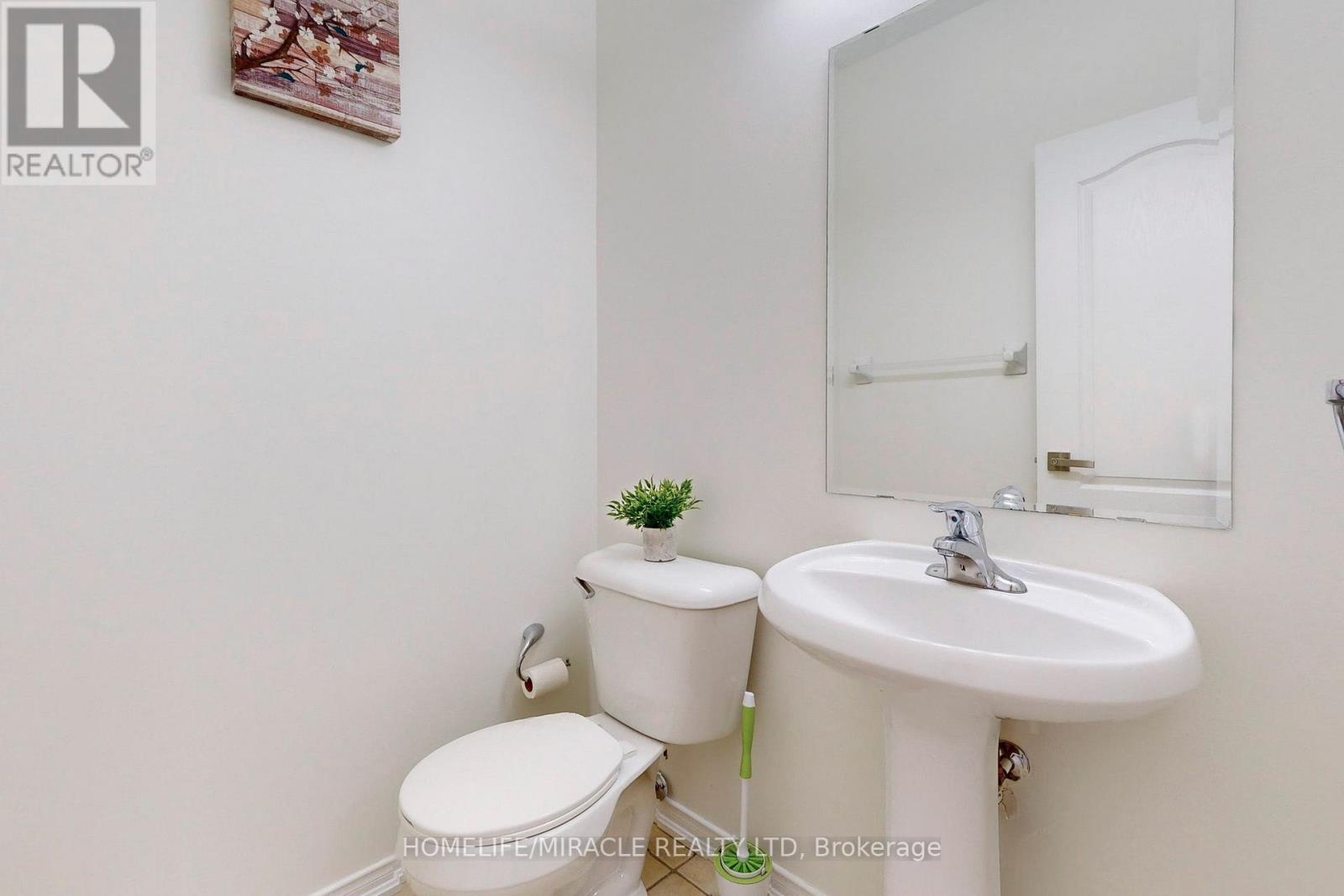 Photo 14 of 3343 Cline Street, Burlington ON
