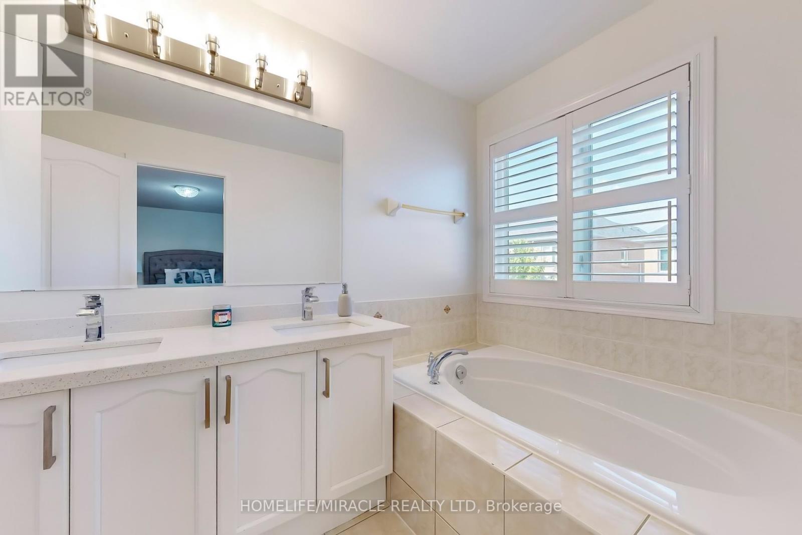 Photo 20 of 3343 Cline Street, Burlington ON