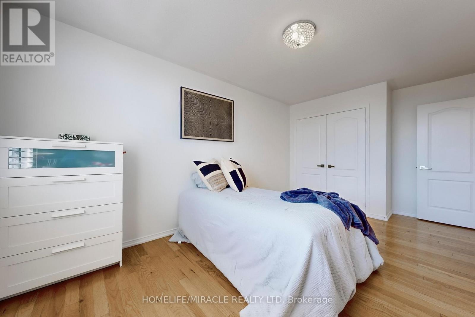 Photo 24 of 3343 Cline Street, Burlington ON