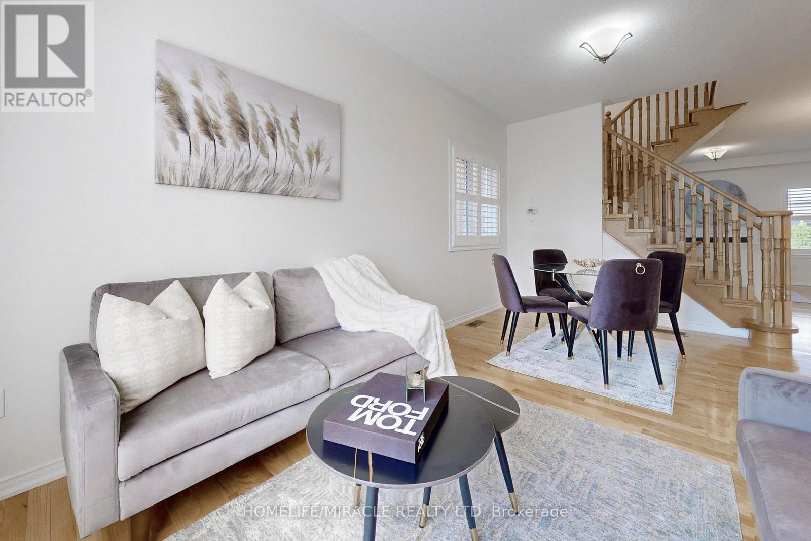 Photo 5 of 3343 Cline Street, Burlington ON