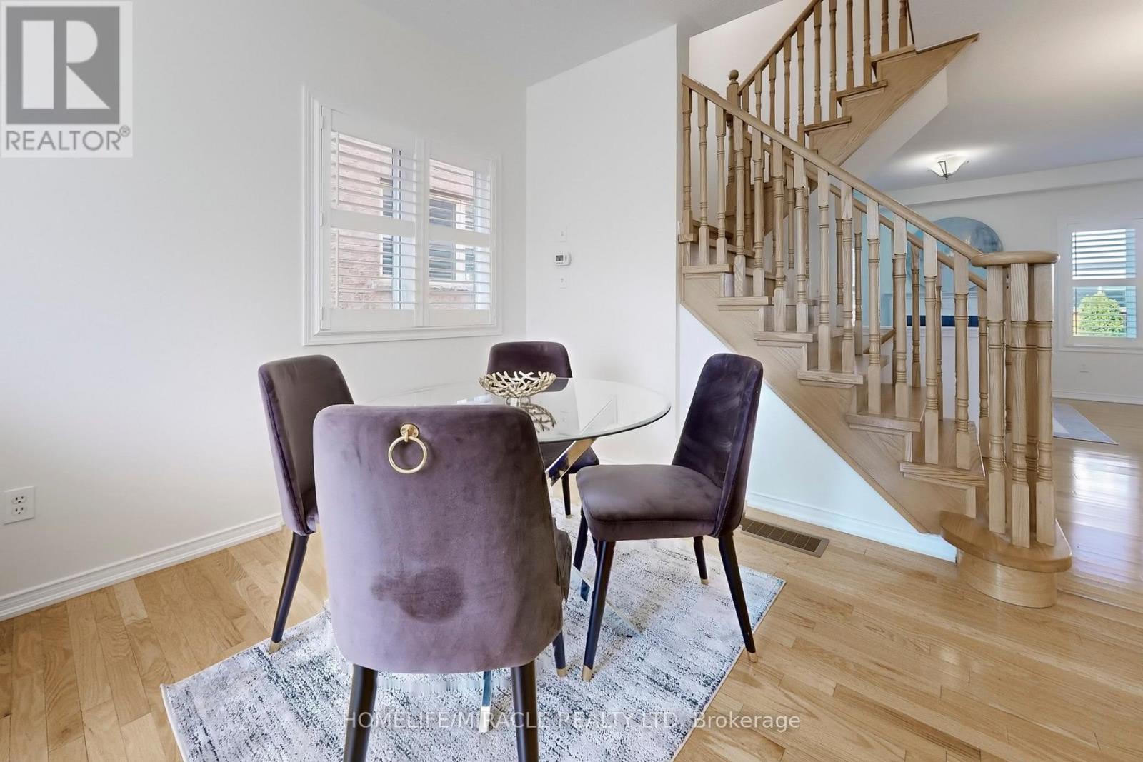 Photo 7 of 3343 Cline Street, Burlington ON