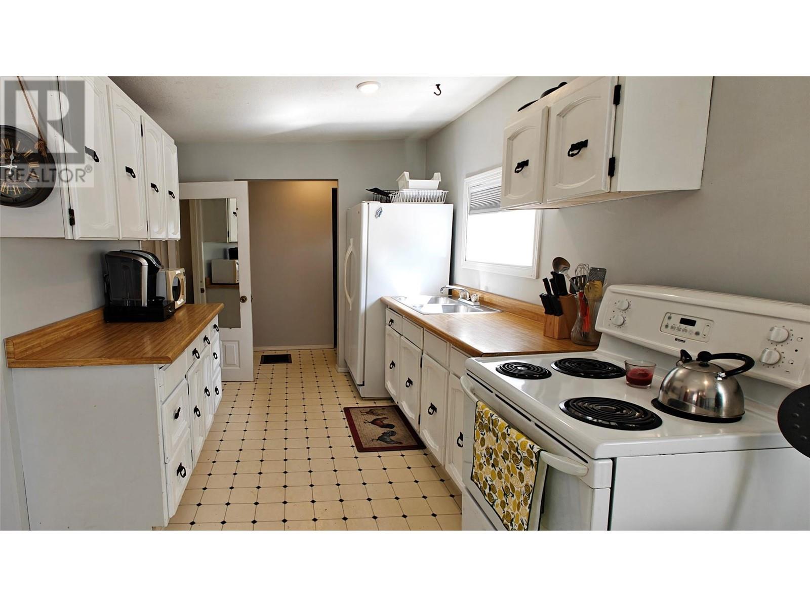521 TURNER STREET - 13