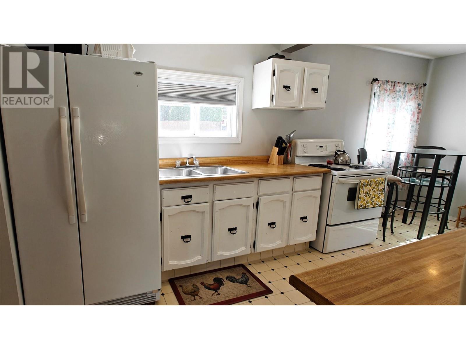 521 TURNER STREET - 15