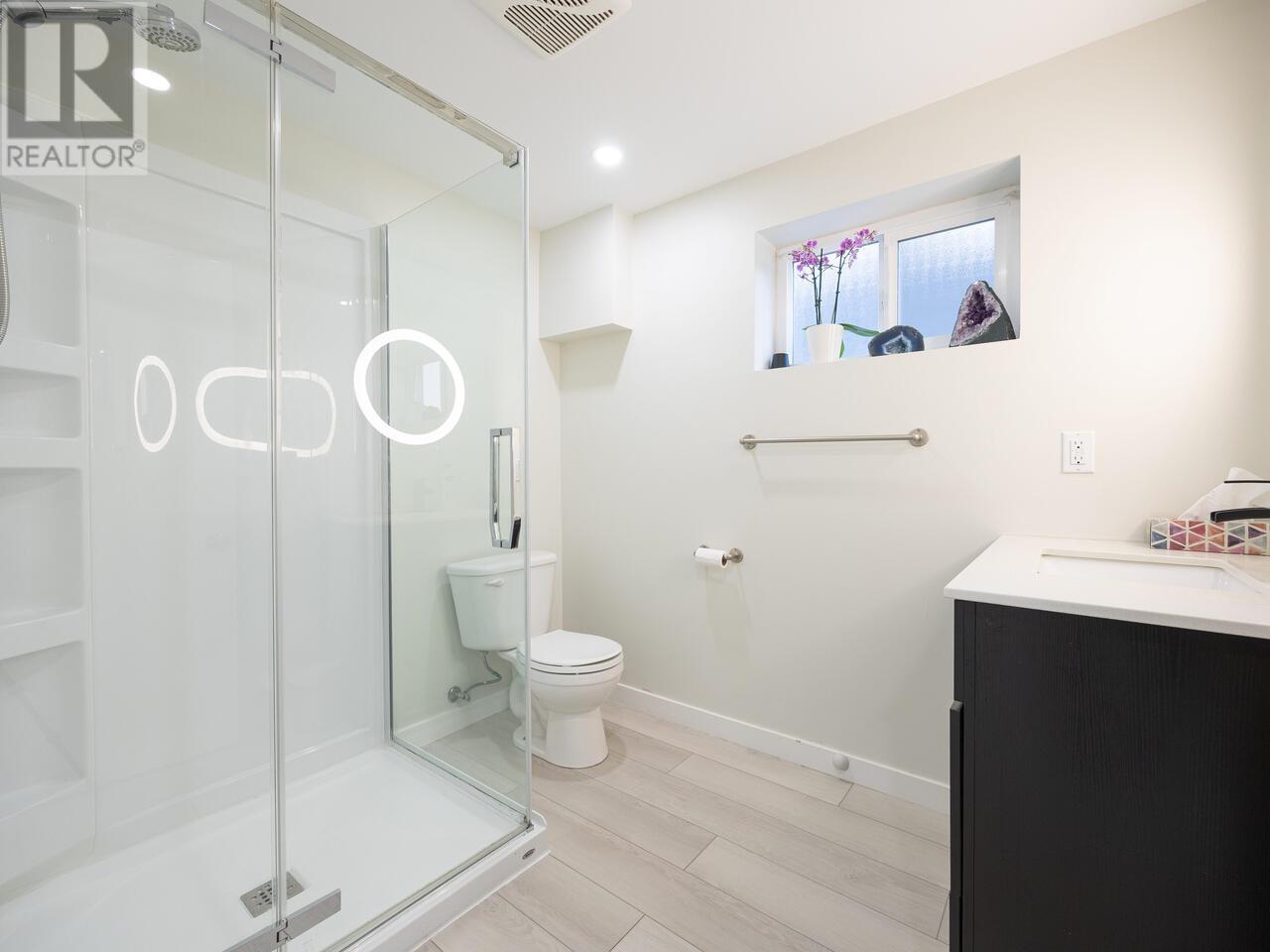 8326 ROYAL OAK AVENUE, Burnaby