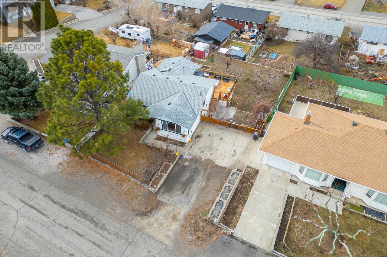 1322 HEUSTIS Drive, Ashcroft
