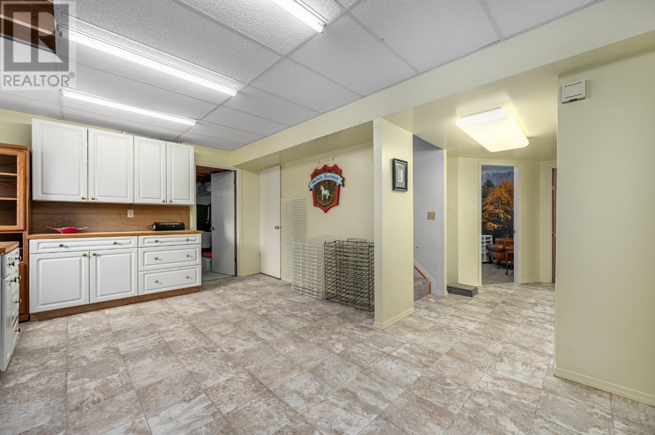 1322 HEUSTIS Drive, Ashcroft