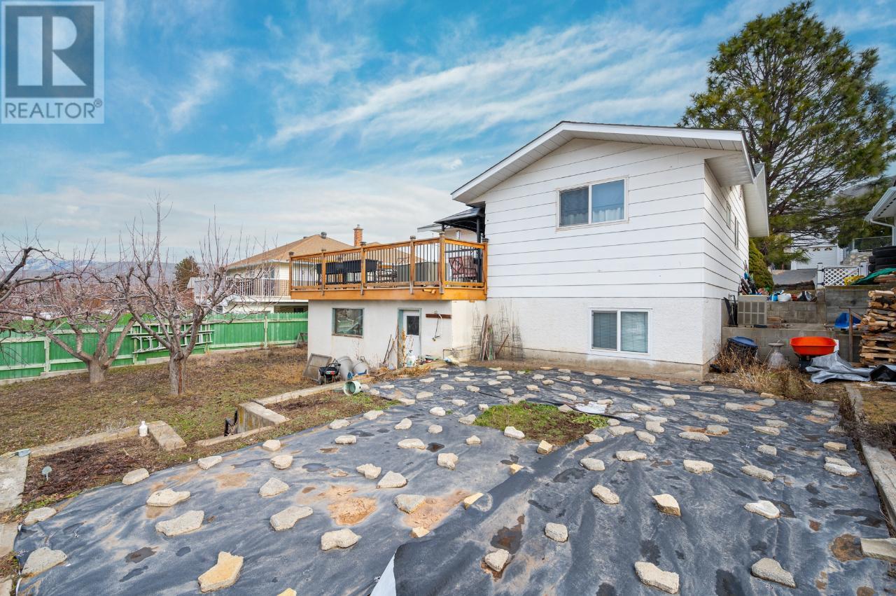 1322 HEUSTIS Drive, Ashcroft