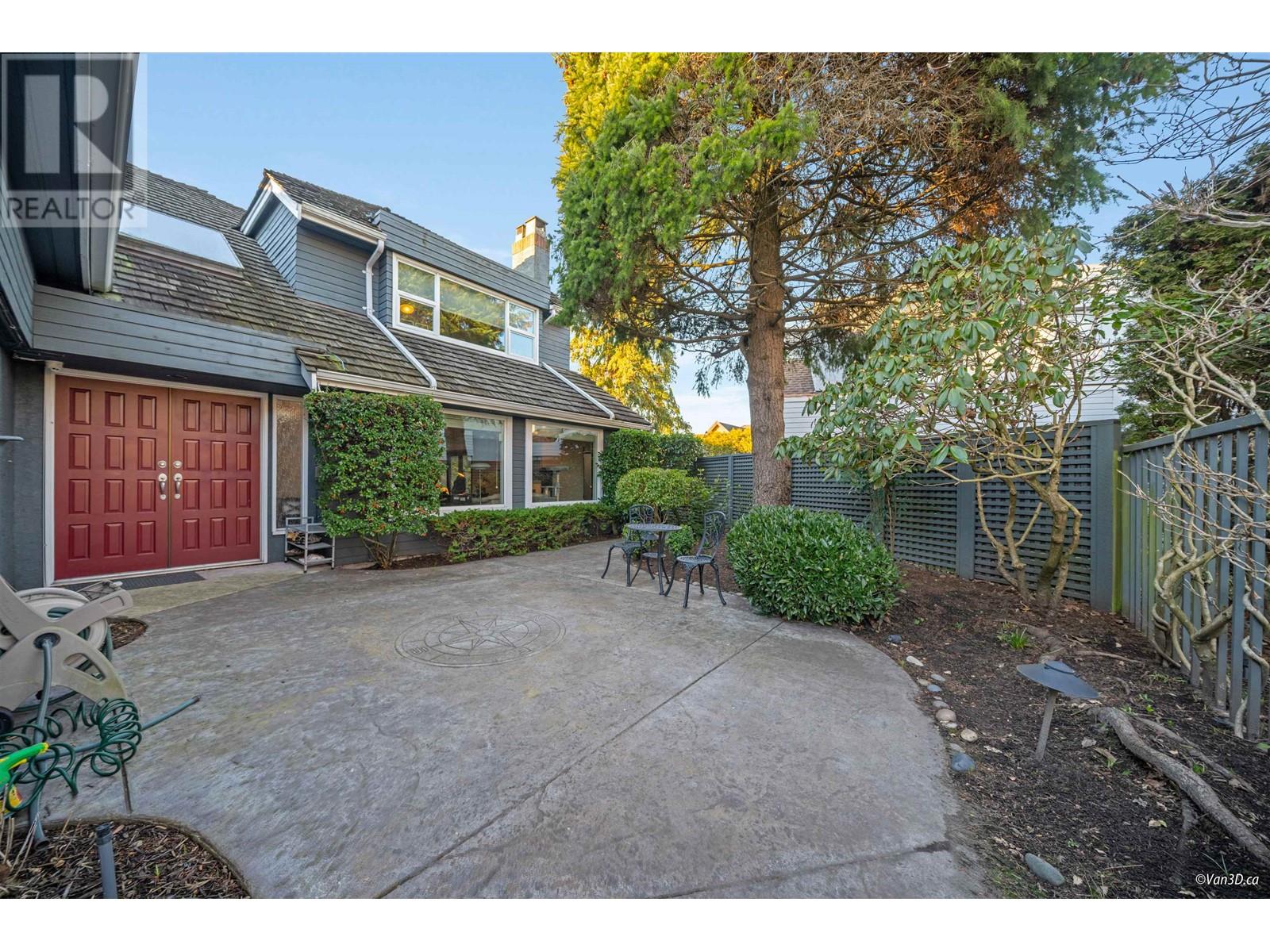 9111 MASKALL Drive, Richmond