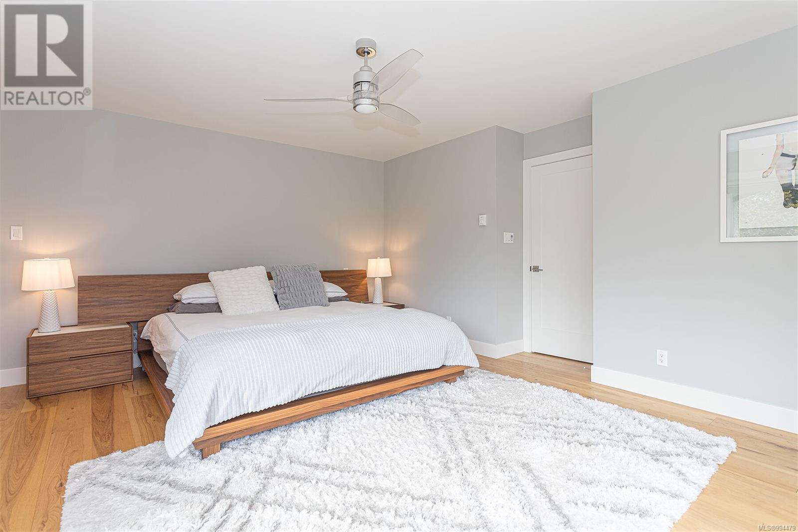 8518 Tribune Terr, North Saanich