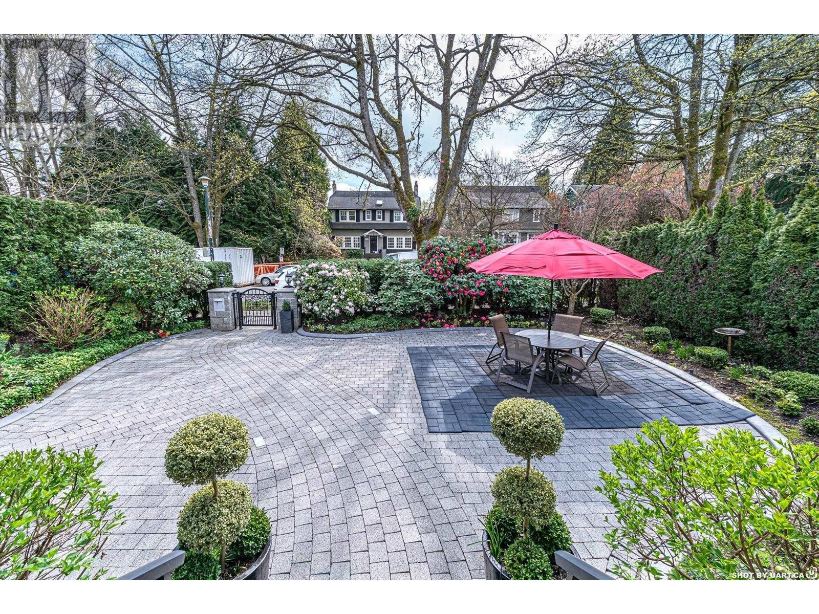1255 W 26TH AVENUE, Vancouver