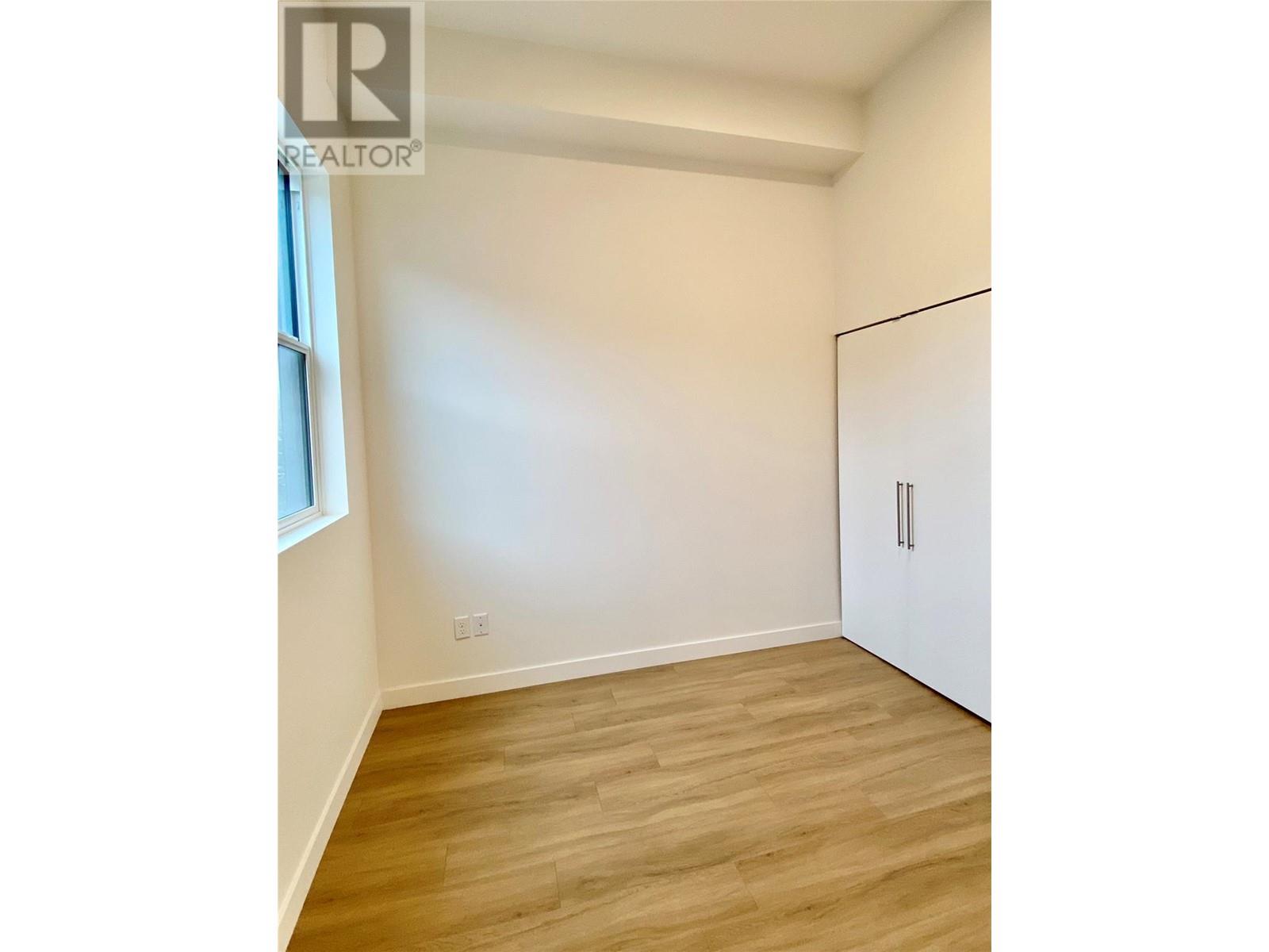 Photo 11 of 514 Victoria Street Unit 506, Nelson BC