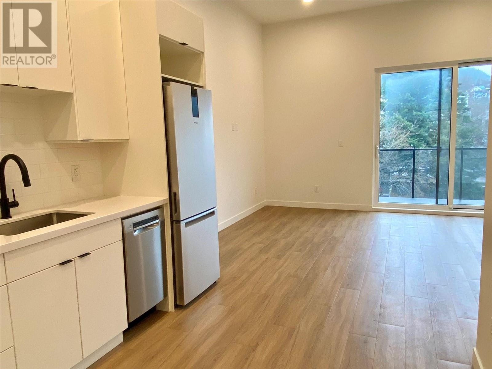 Photo 3 of 514 Victoria Street Unit 506, Nelson BC