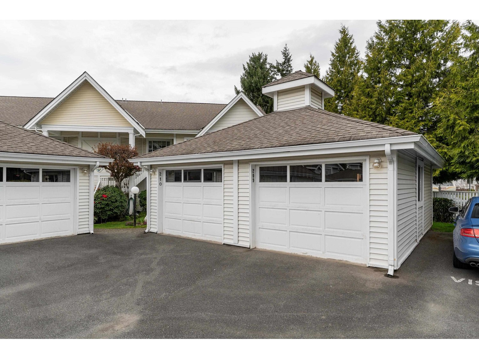 Photo 30 of 209 9109 154 Street, Surrey BC