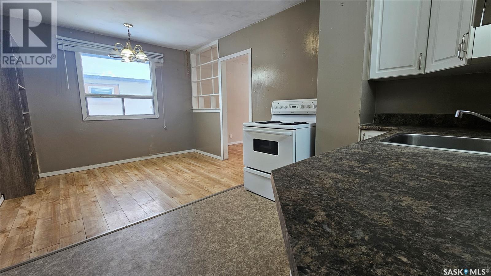 Single Family House Bungalow for Sale in  th AVENUE NW Swift Current 