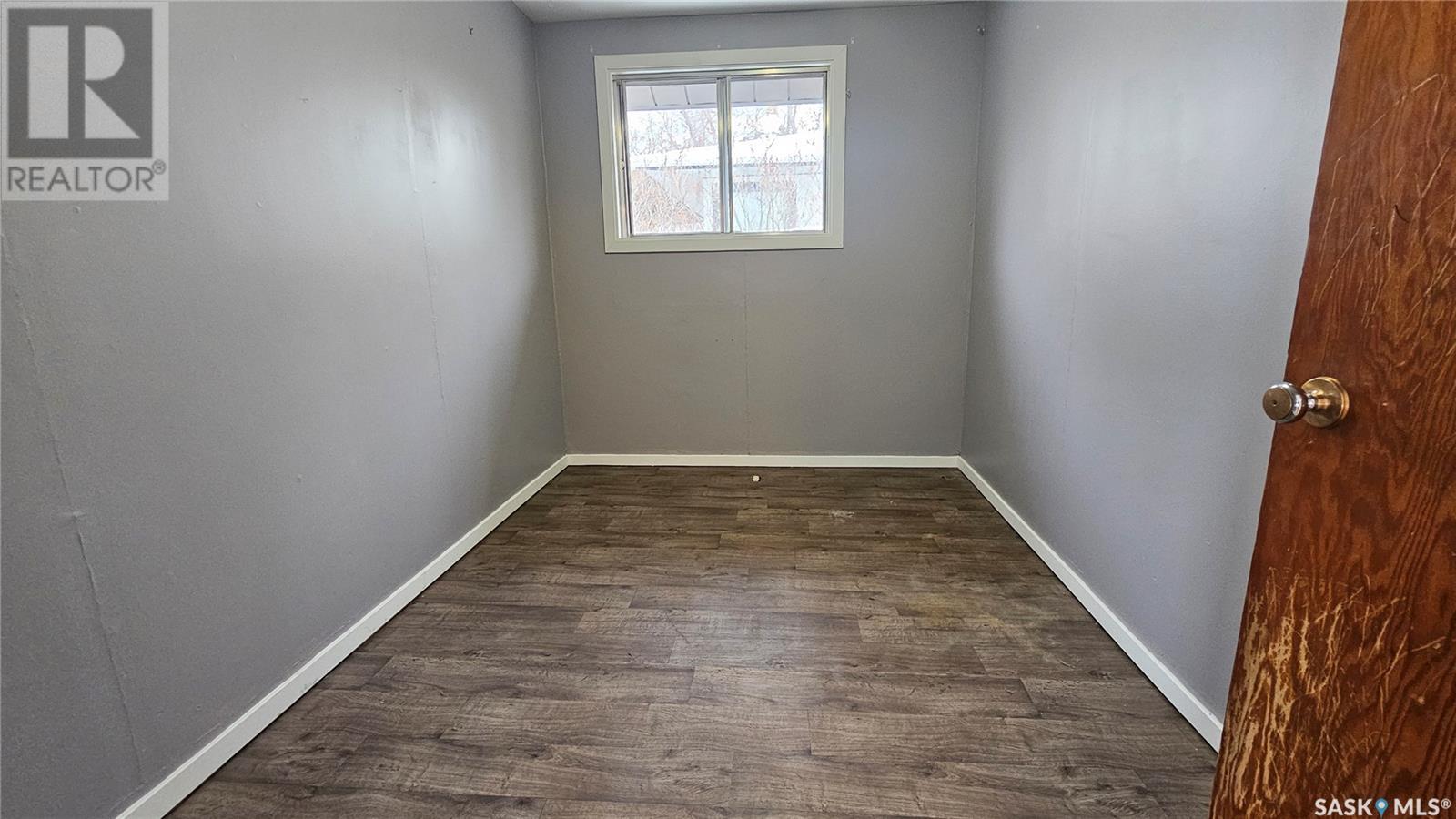 Single Family House Bungalow for Sale in  th AVENUE NW Swift Current 