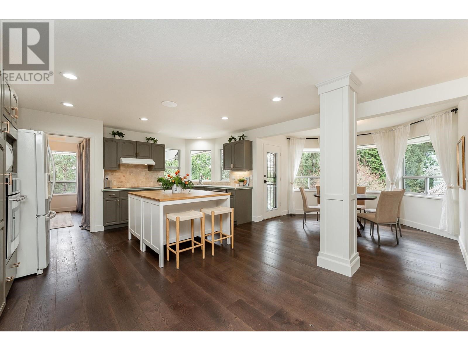 43 WILDWOOD DRIVE, Port Moody real estate listing R2989217